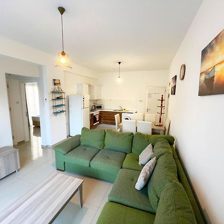 Quitet Two Bedroom Apartment With Private Garden Lukomorye D2 Karavas  Extérieur photo