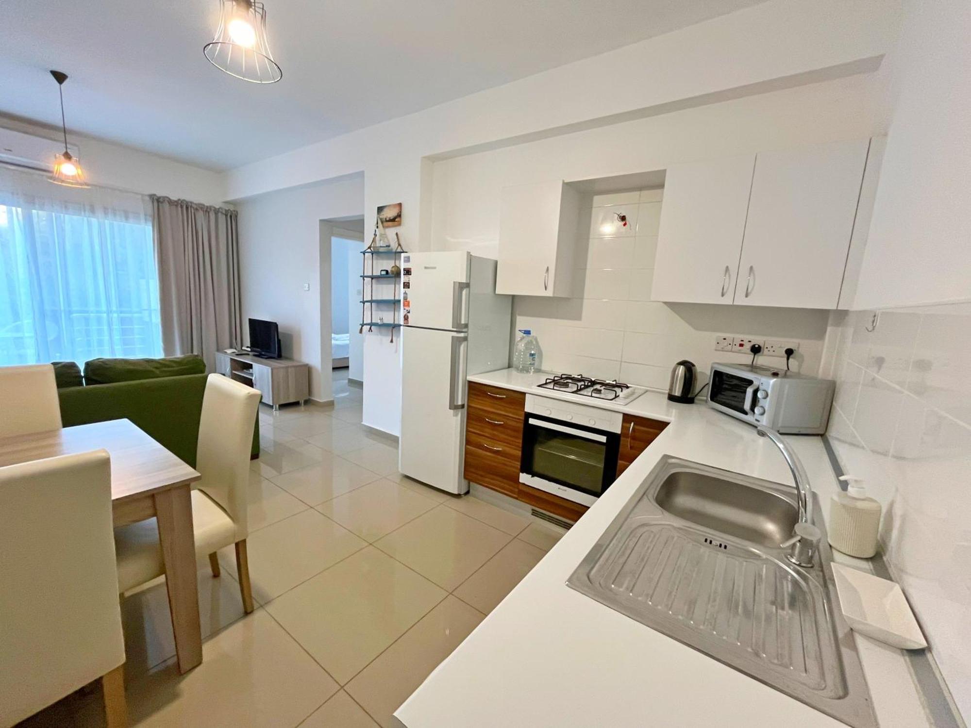 Quitet Two Bedroom Apartment With Private Garden Lukomorye D2 Karavas  Extérieur photo